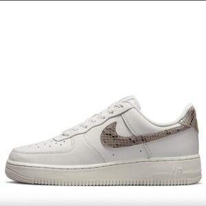 Nike Air Force 1 ’07 Phantom / Light Iron Ore Snakeskin Swoosh | 9 | Good